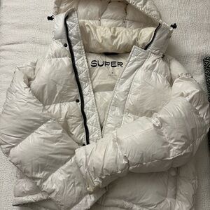 Aritzia White Shorty Super Puff